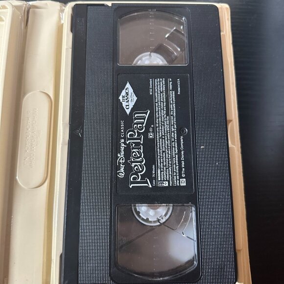 Walt Disneys Classic Peter Pan VHS 1990 Clamshell Edition - Picture 4 of 5